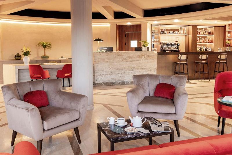 Adoro Hotel - Genel