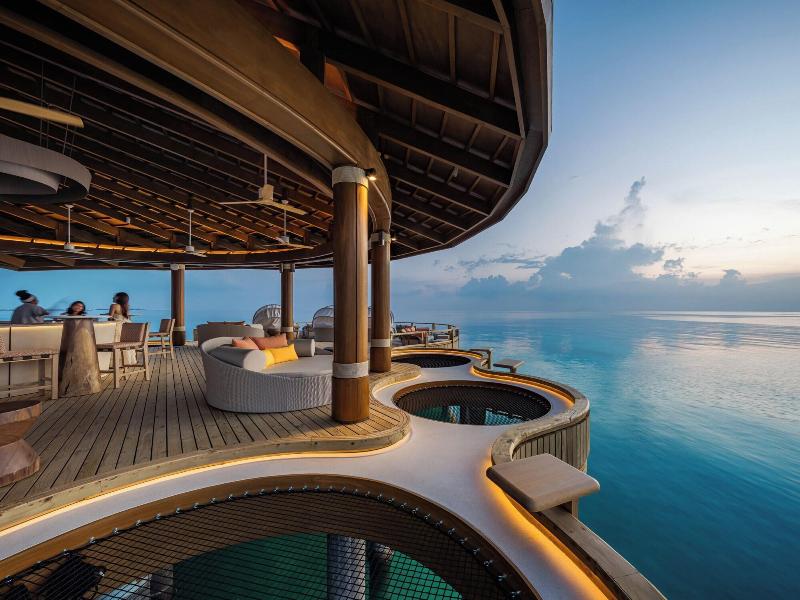 Centara Grand Lagoon Maldives - Bar