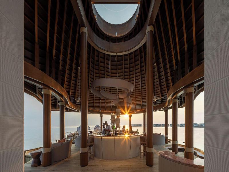 Centara Grand Lagoon Maldives - Bar
