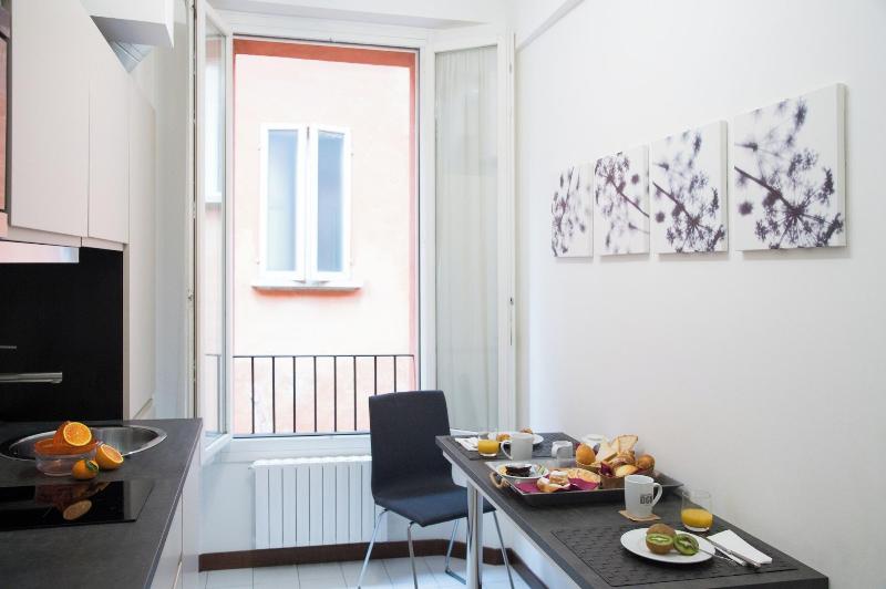 Phi Hotel Bologna Apartments - Oda