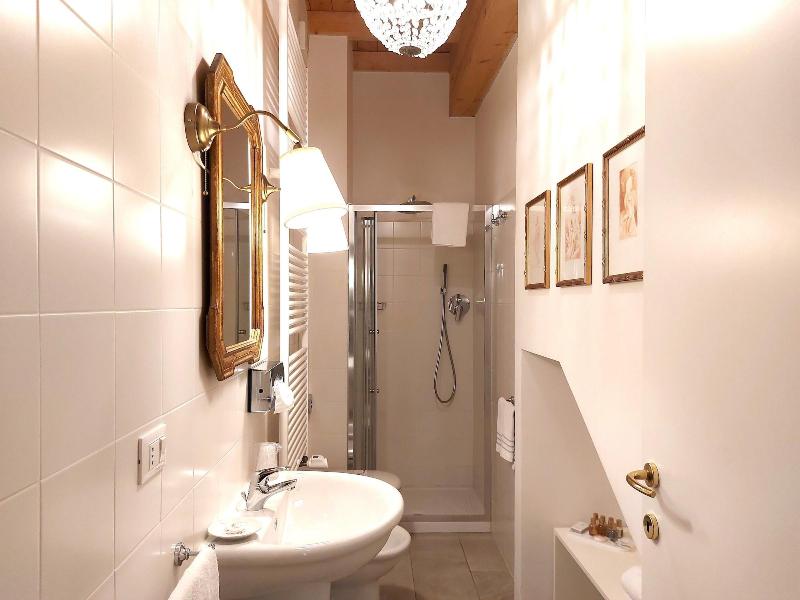 Phi Hotel Bologna Apartments - Oda