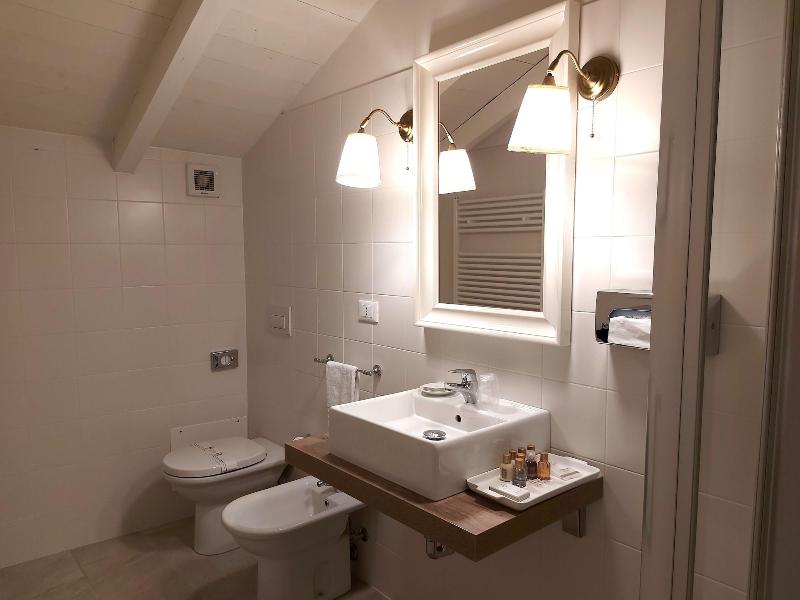 Phi Hotel Bologna Apartments - Oda
