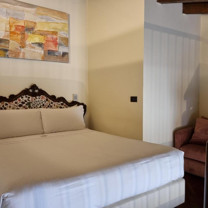 Phi Hotel Bologna Apartments - Oda
