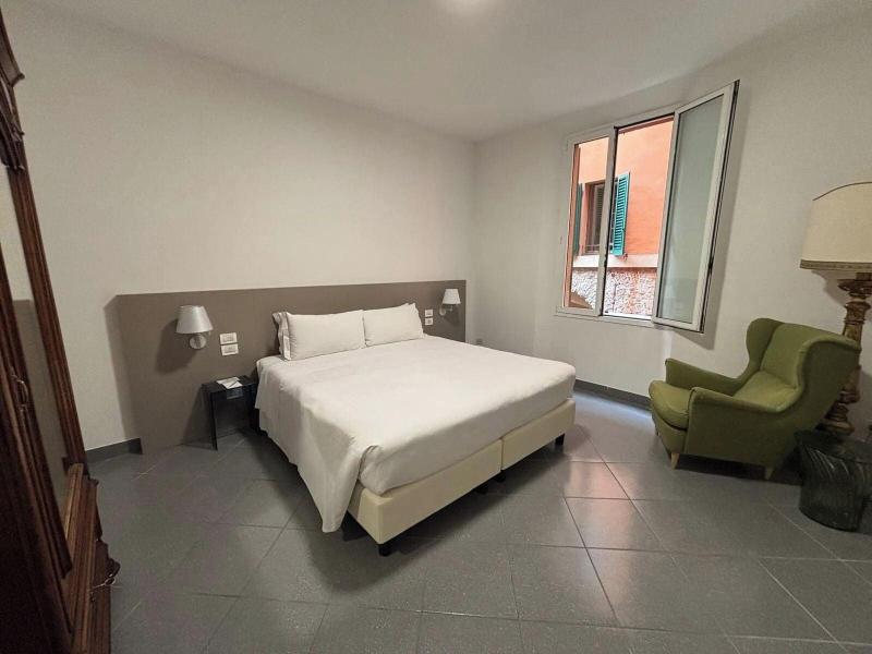 Phi Hotel Bologna Apartments - Oda