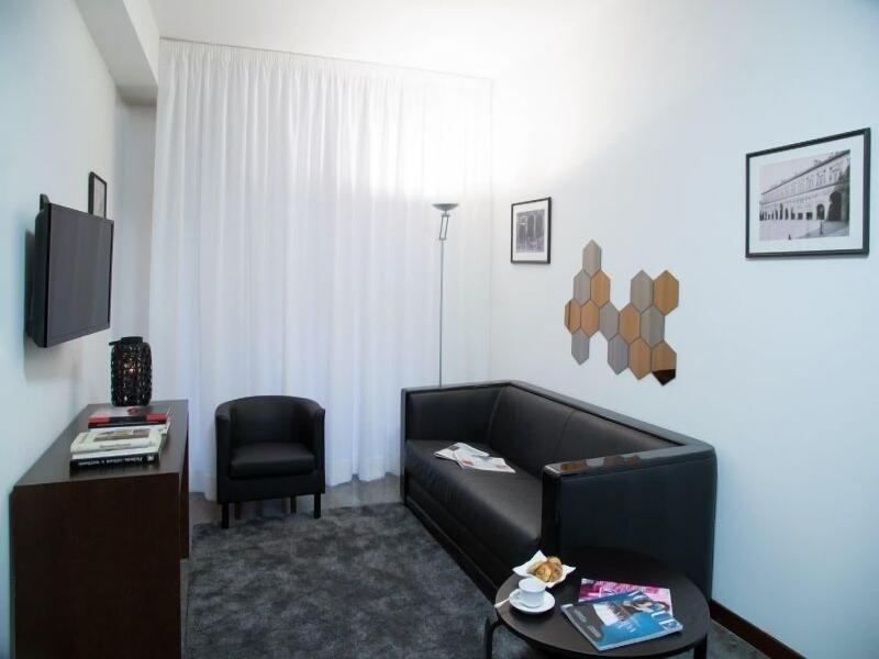 Phi Hotel Bologna Apartments - Oda