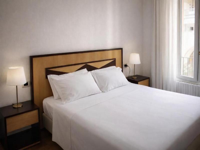 Phi Hotel Bologna Apartments - Oda