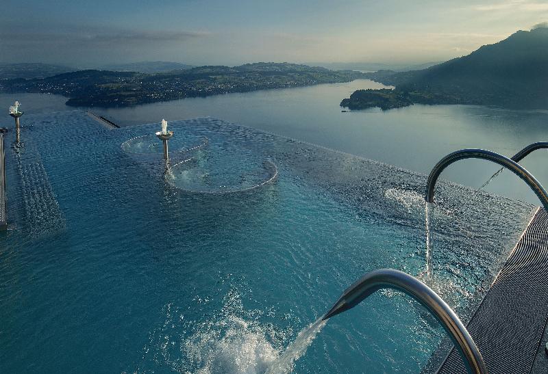 Burgenstock Hotel & Alpine Spa - Havuz