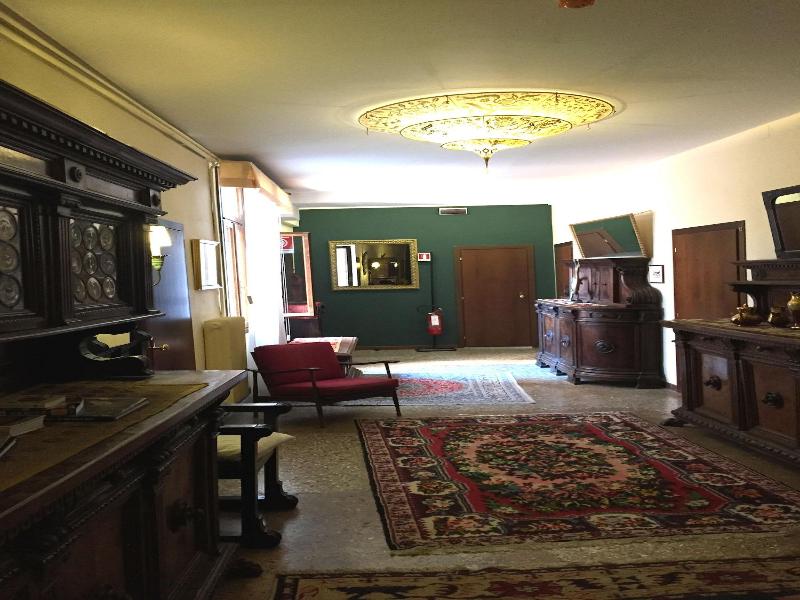 Hotel  Guerrato - Lobi