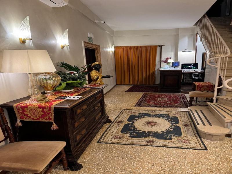 Hotel  Guerrato - Lobi