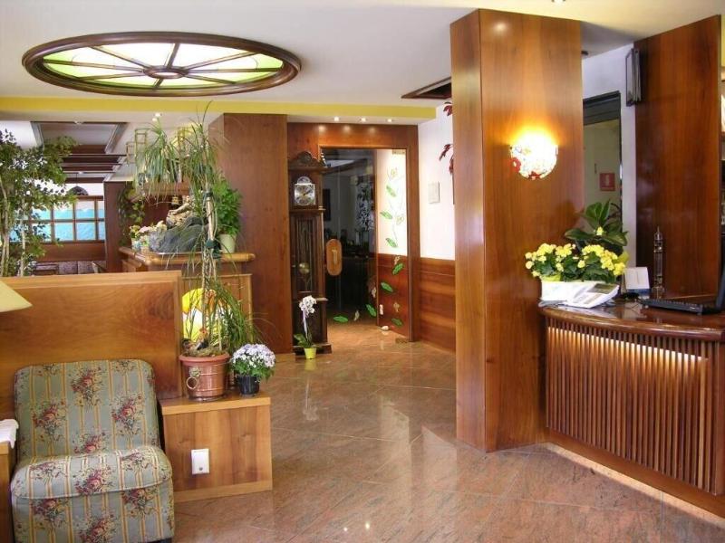 Best Western Hotel Nevada - Lobi