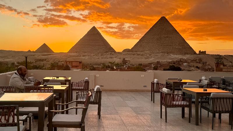 Pyramids Hotel - Genel