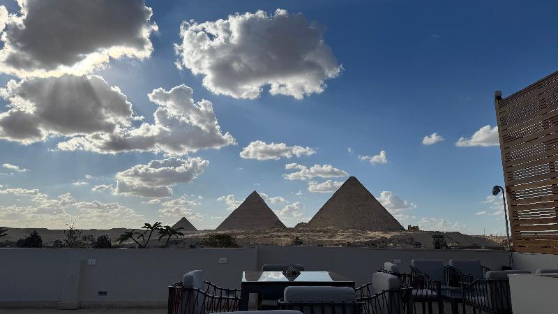 Pyramids Hotel - Genel