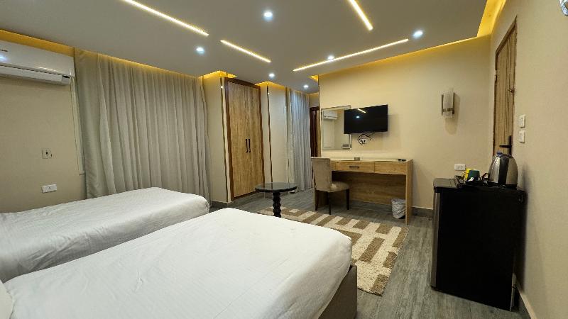 Pyramids Hotel - Oda