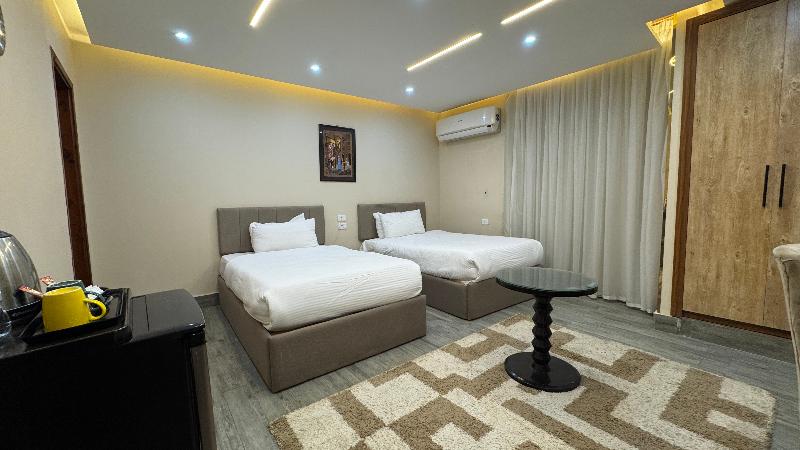 Pyramids Hotel - Oda