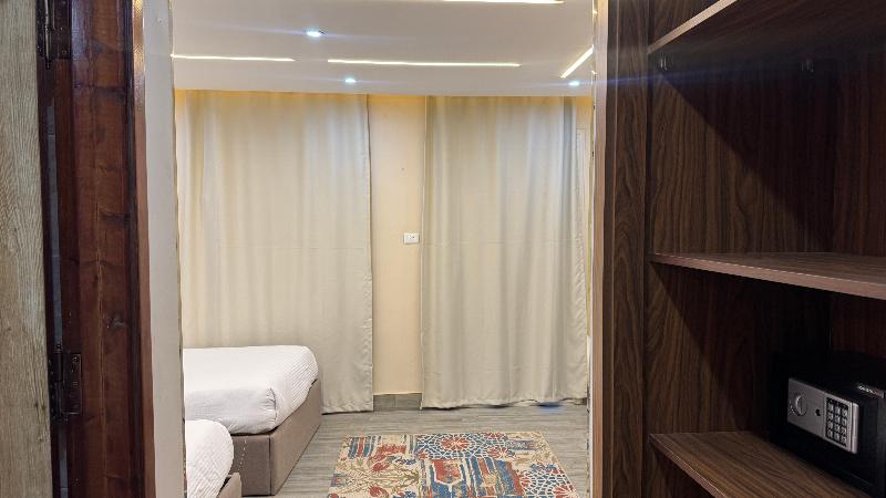 Pyramids Hotel - Oda