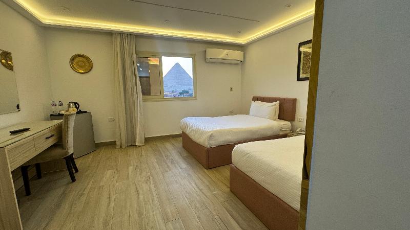 Pyramids Hotel - Oda