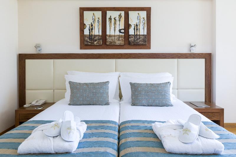 Golden Bay Beach hotel - Oda