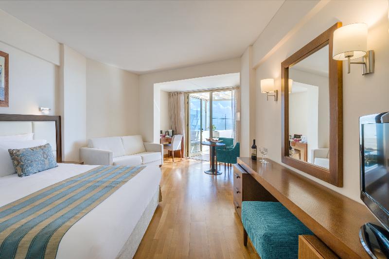 Golden Bay Beach hotel - Oda