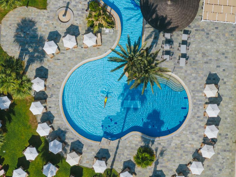 Golden Bay Beach hotel - Havuz