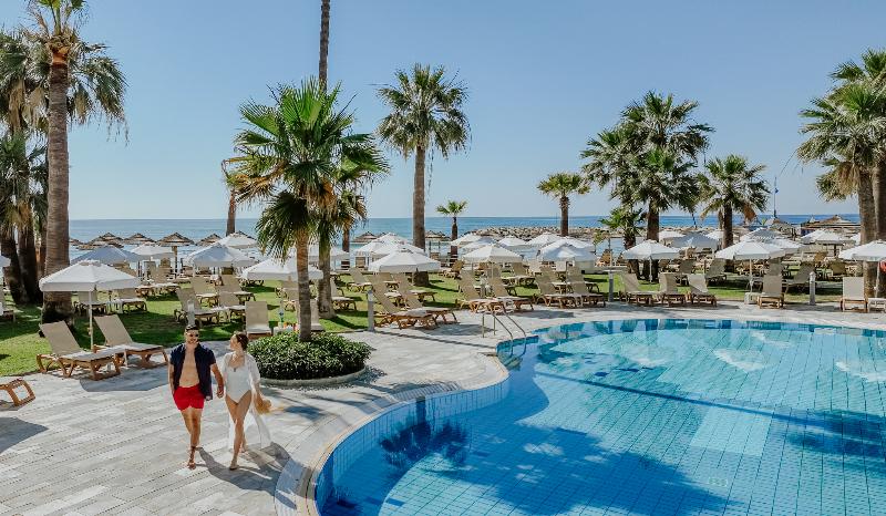 Golden Bay Beach hotel - Havuz