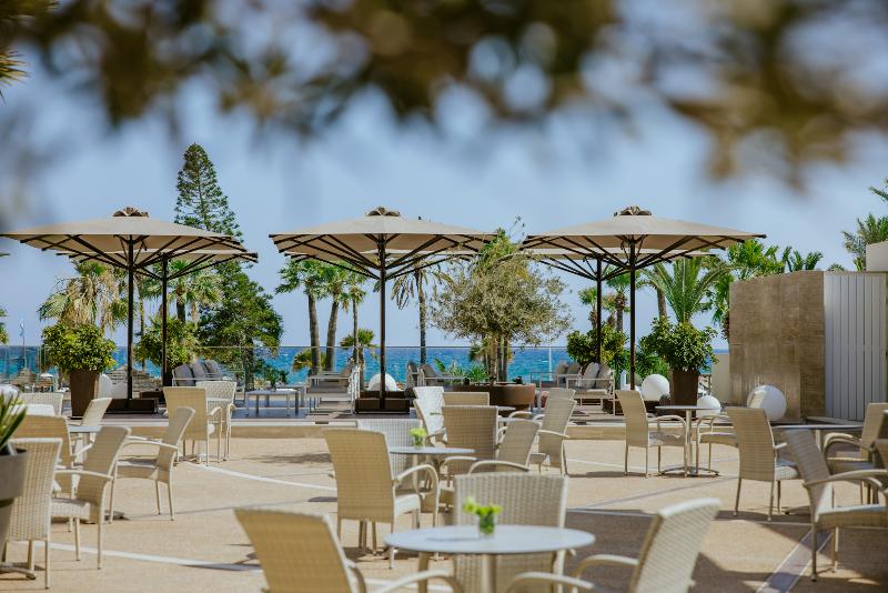 Golden Bay Beach hotel - Teras