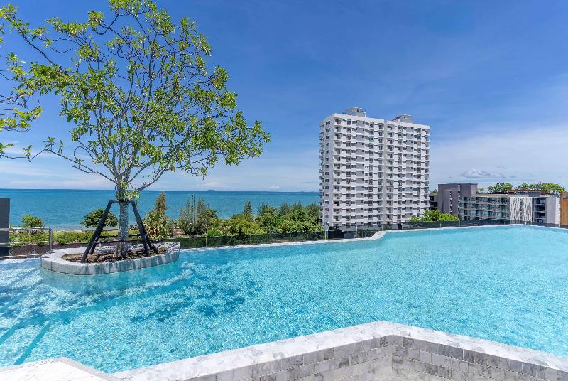 Howard Johnson By Wyndham Pattaya JC - Havuz