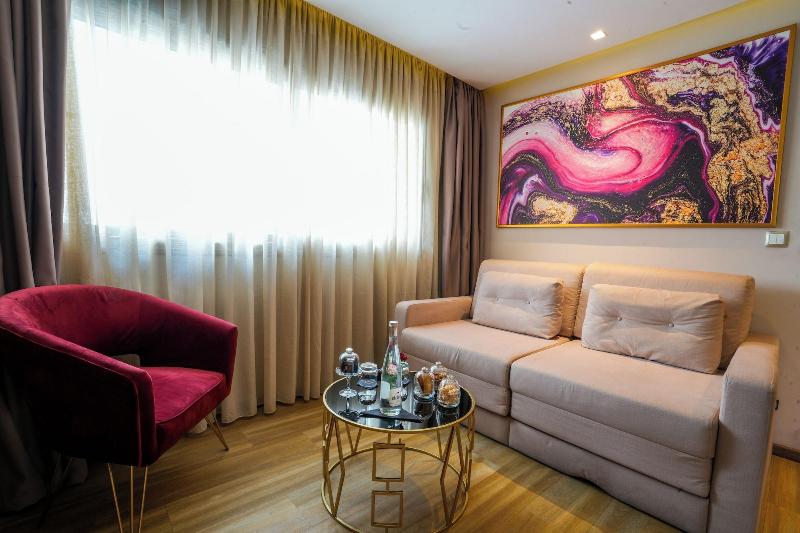 First Suites Ha Tel - Oda