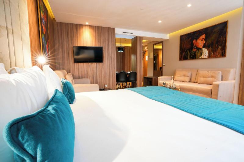 First Suites Ha Tel - Oda