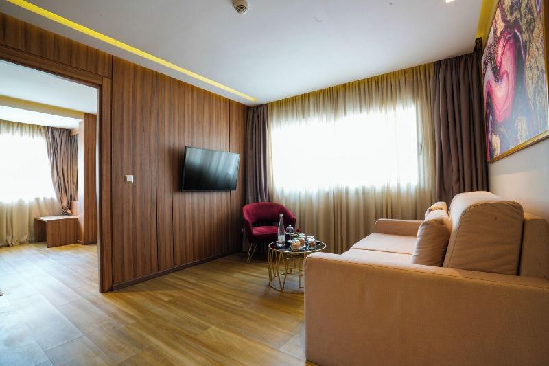 First Suites Ha Tel - Oda