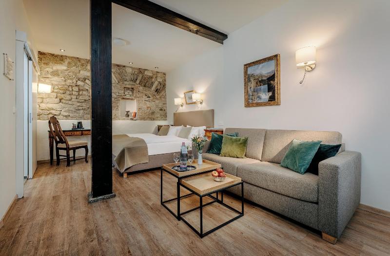 Romantik Hotel Alte Ma Nze - Oda