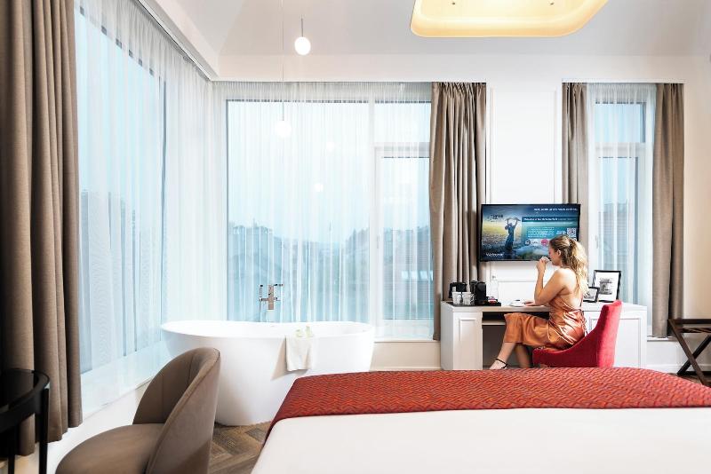 Three Corners Avenue Hotel - Oda