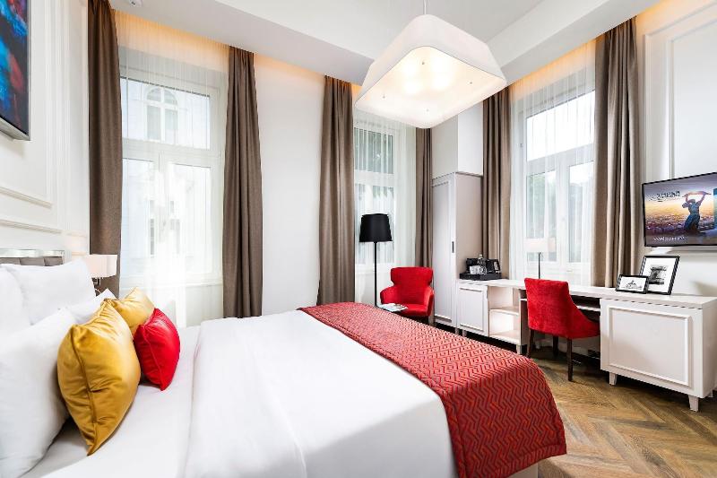 Three Corners Avenue Hotel - Oda