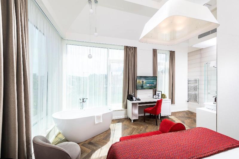 Three Corners Avenue Hotel - Oda