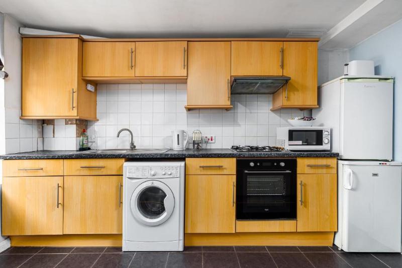 London Homes Aldgate Flats - Oda