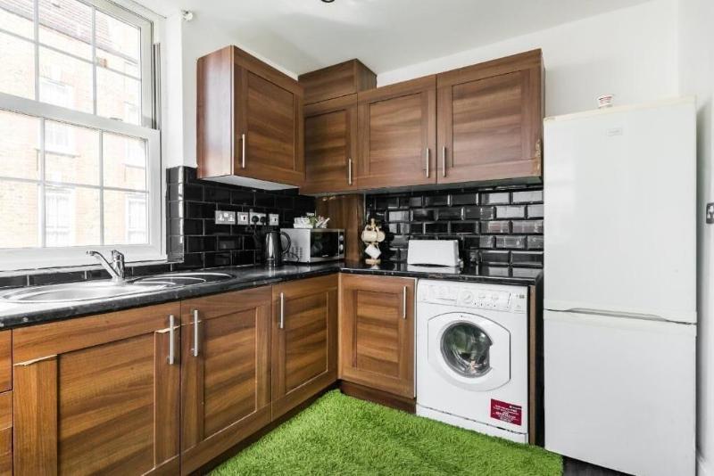 London Homes Aldgate Flats - Oda