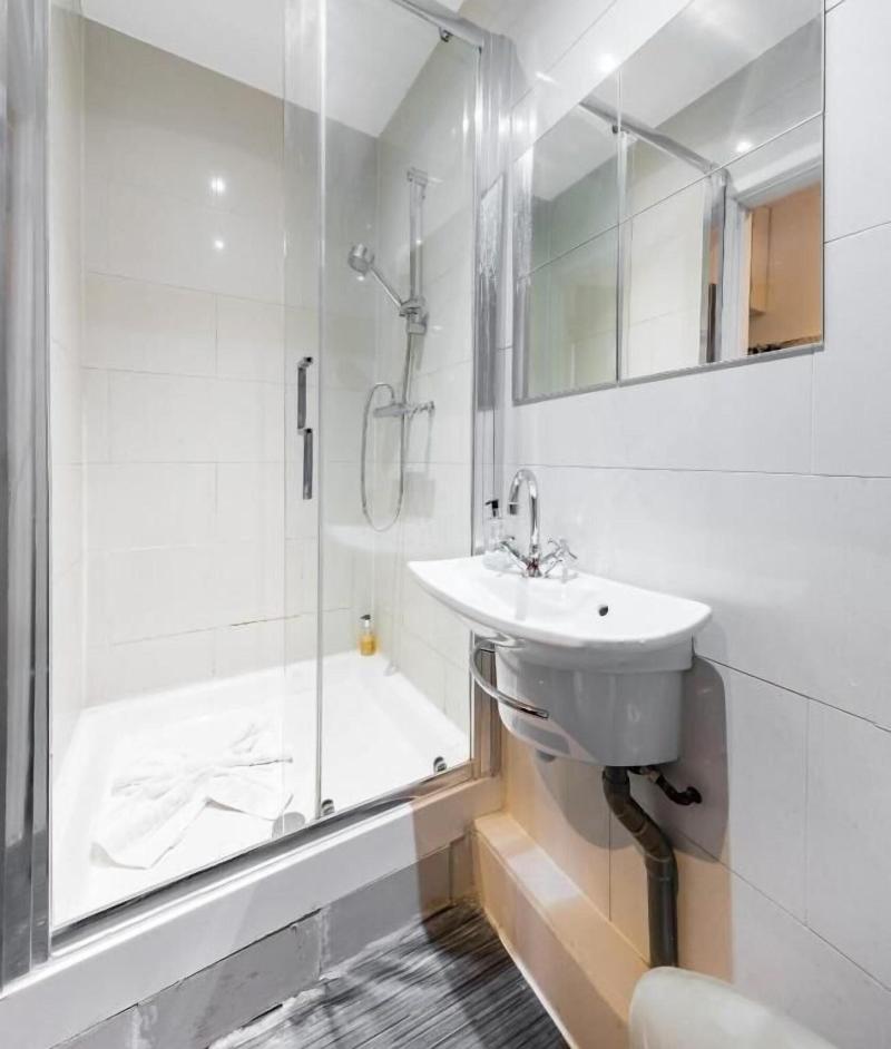 London Homes Aldgate Flats - Oda