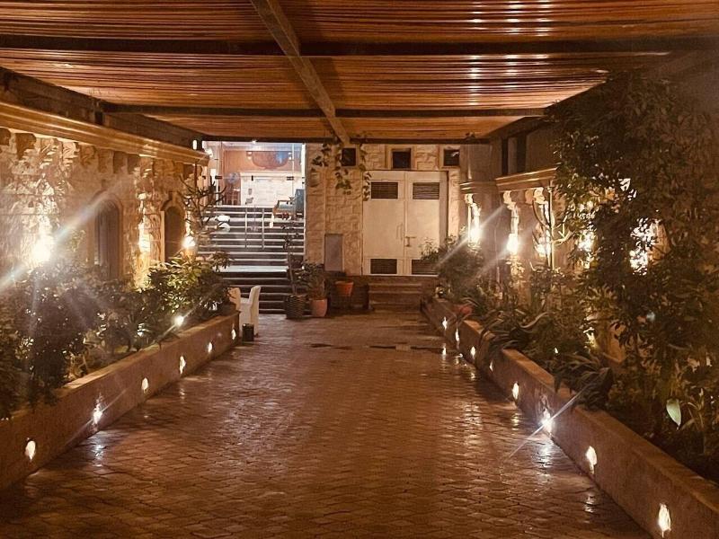 Pyramids Tower Inn - Lobi