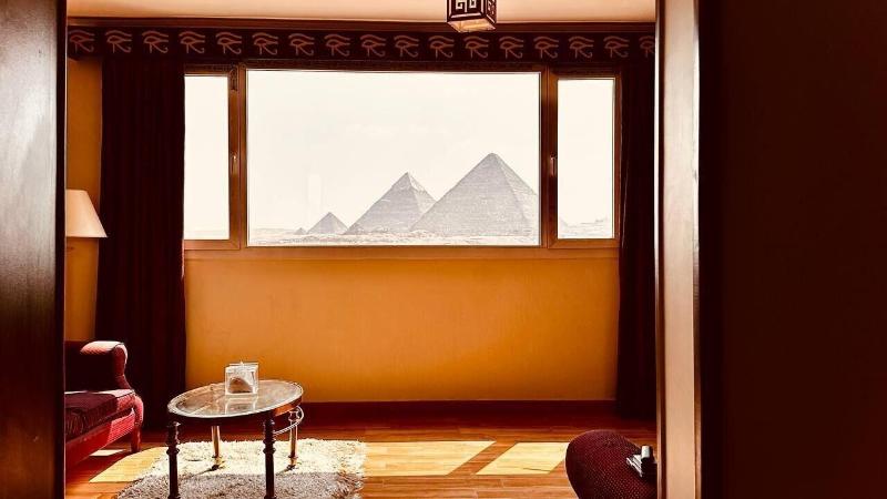 Pyramids Tower Inn - Genel
