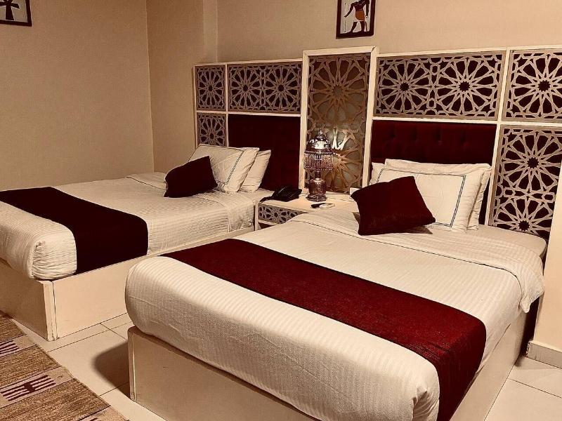 Pyramids Tower Inn - Oda