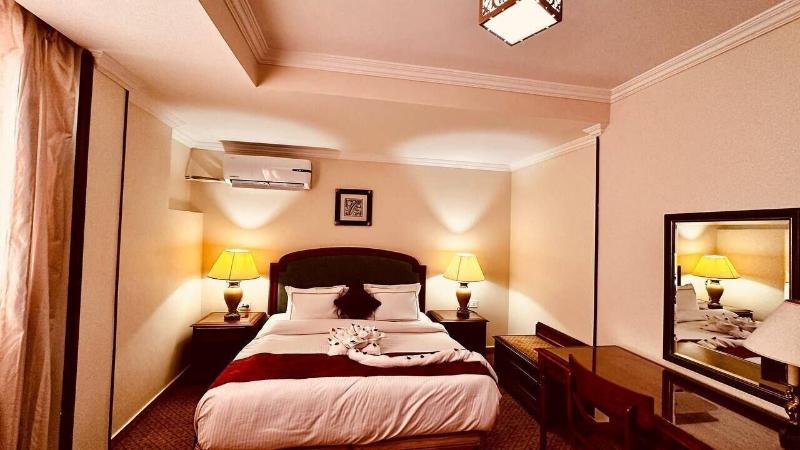 Pyramids Tower Inn - Oda