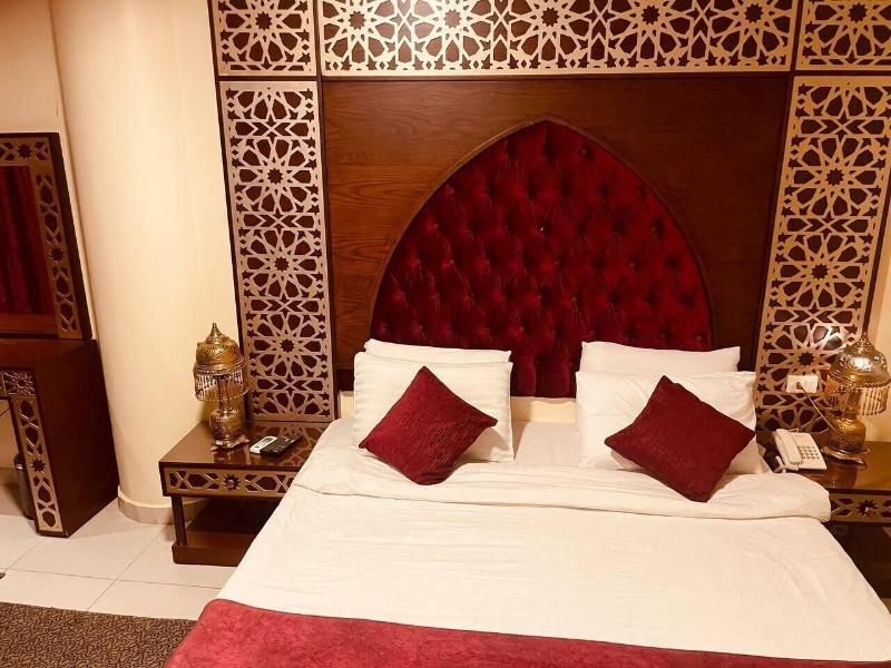 Pyramids Tower Inn - Oda
