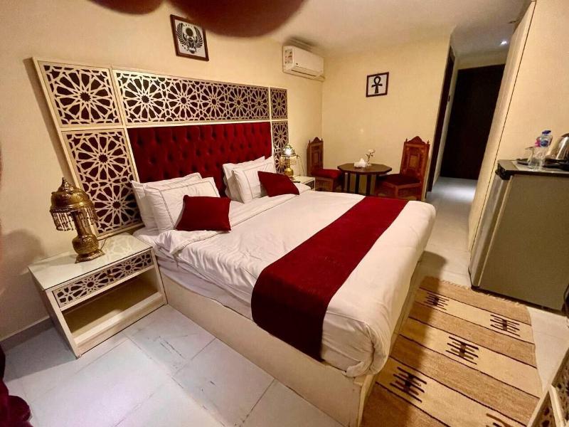 Pyramids Tower Inn - Oda