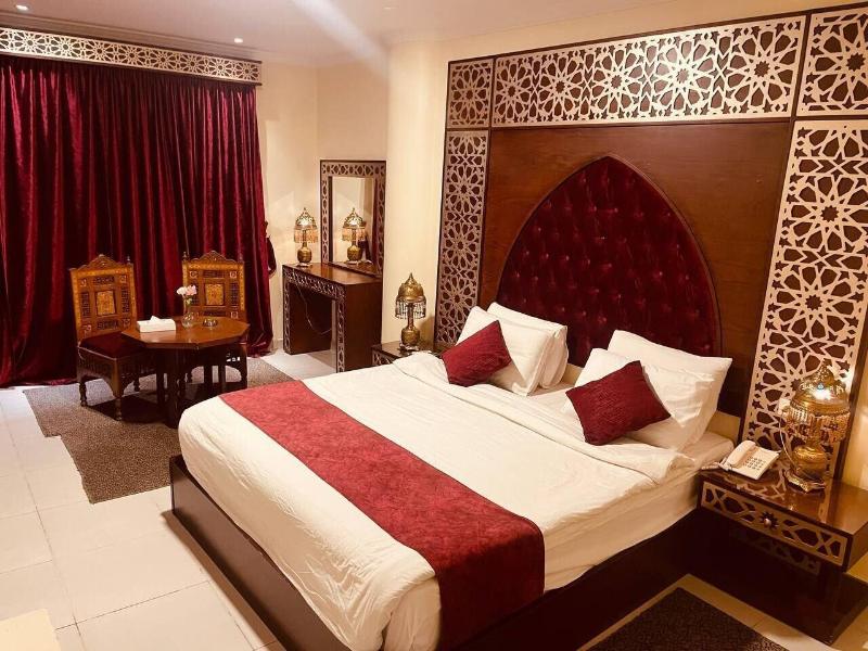 Pyramids Tower Inn - Oda