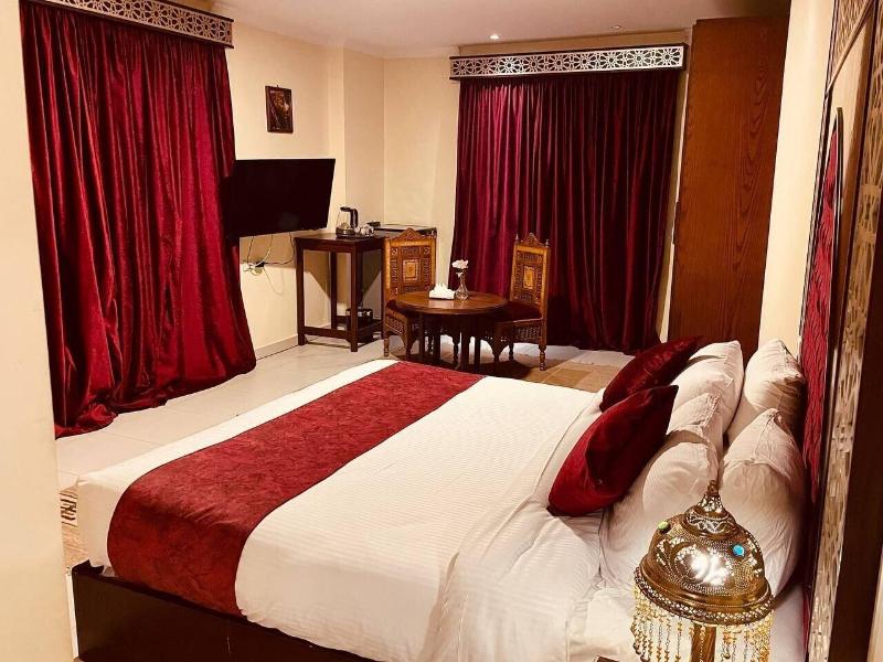 Pyramids Tower Inn - Oda
