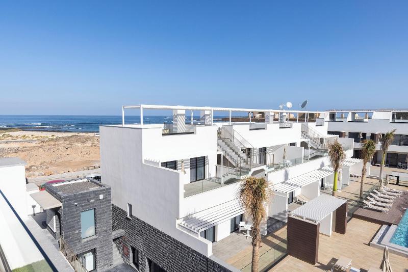 Esmeralda Cotillo Homes By Livvo - Genel