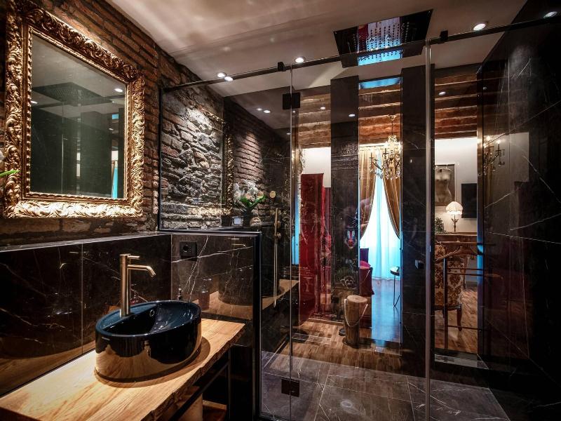 Aurum Como Luxury Suites - Oda