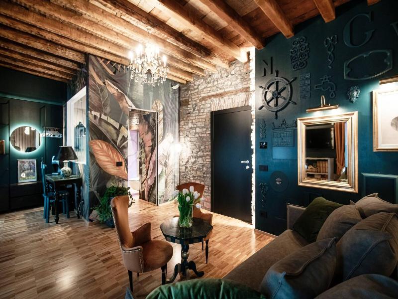 Aurum Como Luxury Suites - Oda
