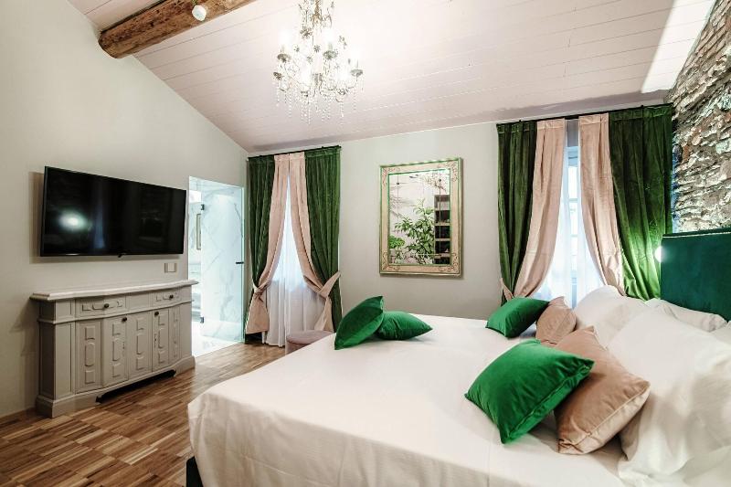 Aurum Como Luxury Suites - Oda