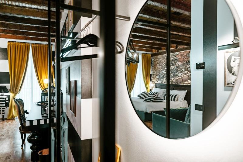 Aurum Como Luxury Suites - Oda