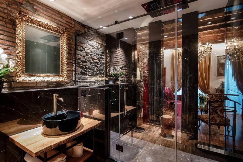 Aurum Como Luxury Suites - Oda